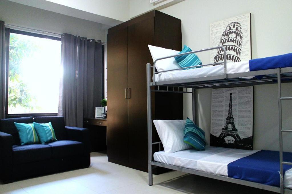 Urban Hostel Pasig City Екстер'єр фото