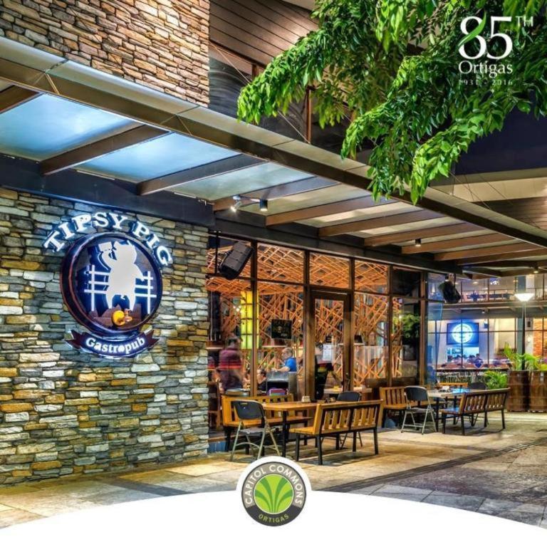 Urban Hostel Pasig City Екстер'єр фото