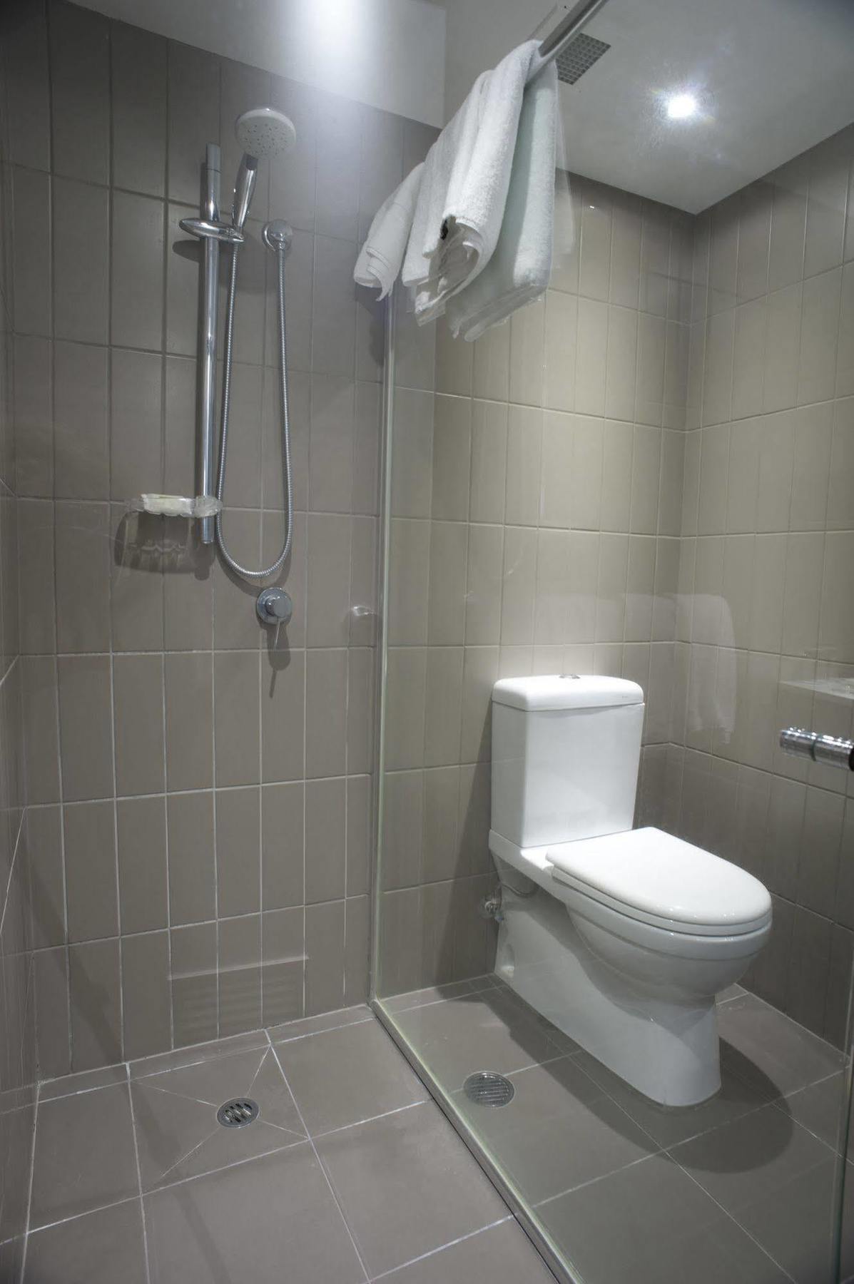 Urban Hostel Pasig City Екстер'єр фото