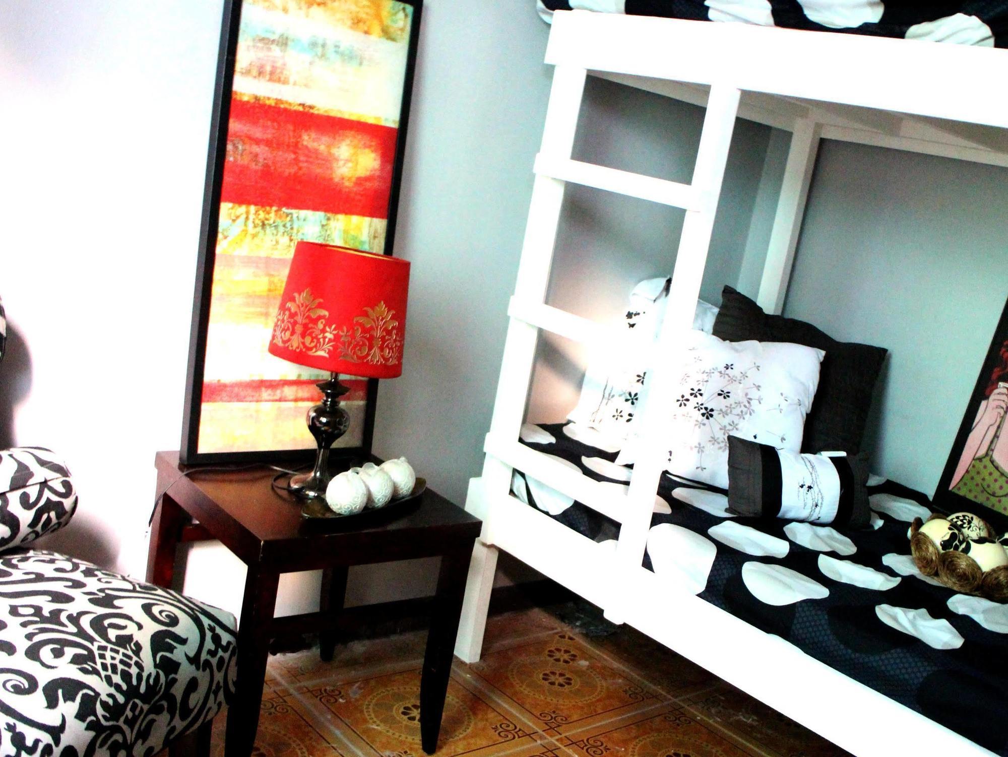 Urban Hostel Pasig City Екстер'єр фото