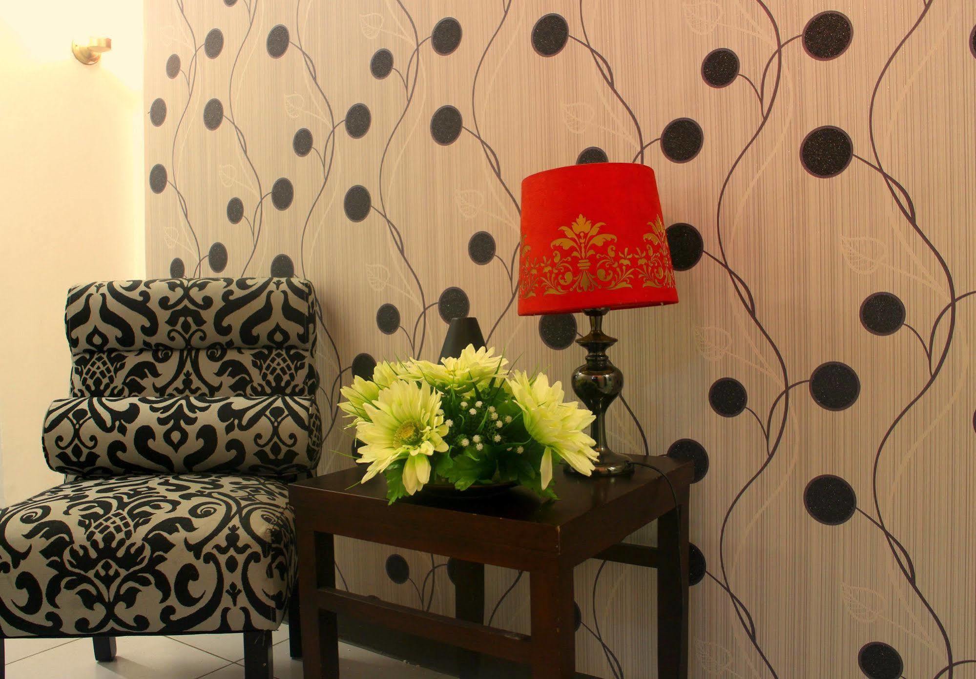 Urban Hostel Pasig City Екстер'єр фото